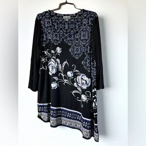 JM Collection  
Women’s XL top